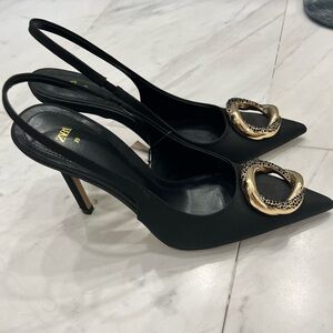 ZARA black Buckle heels